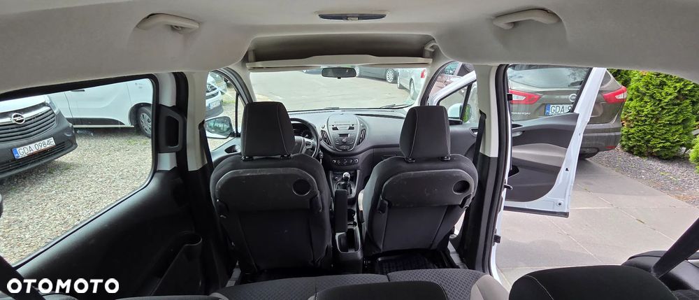 Ford Tourneo Courier 1.0 EcoBoost Ambiente - 14