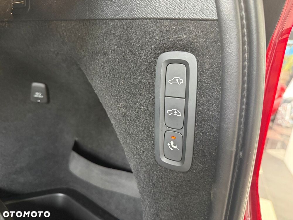 Volvo XC 90 - 13
