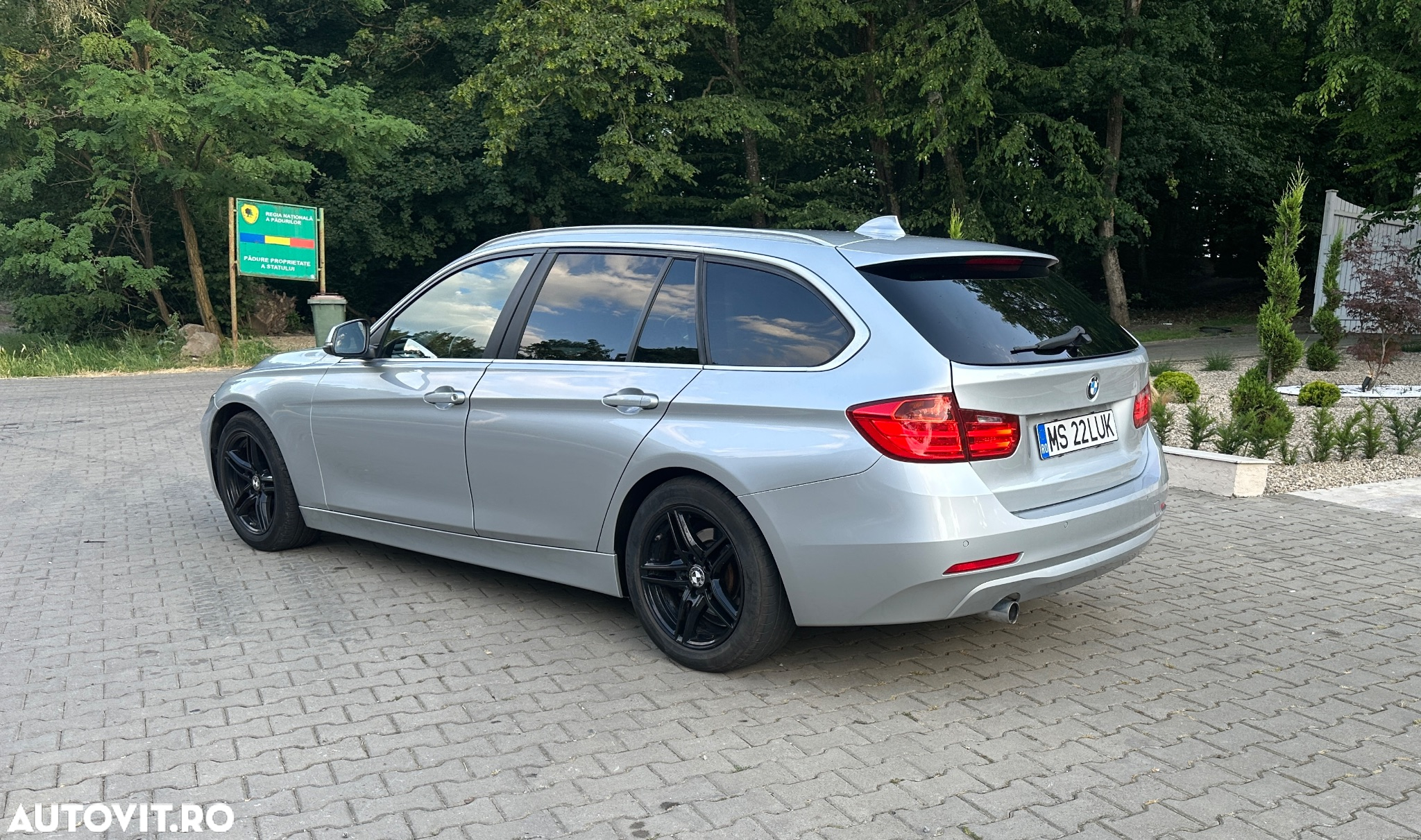 BMW Seria 3 318d - 3