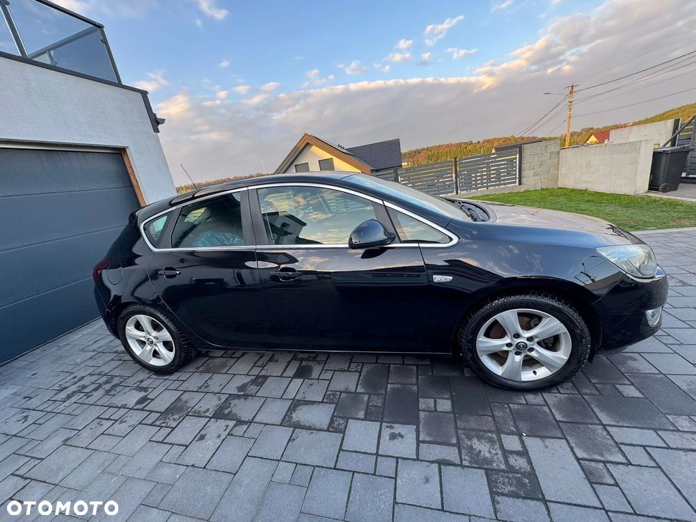 Opel Astra 1.6 Turbo Sport - 4