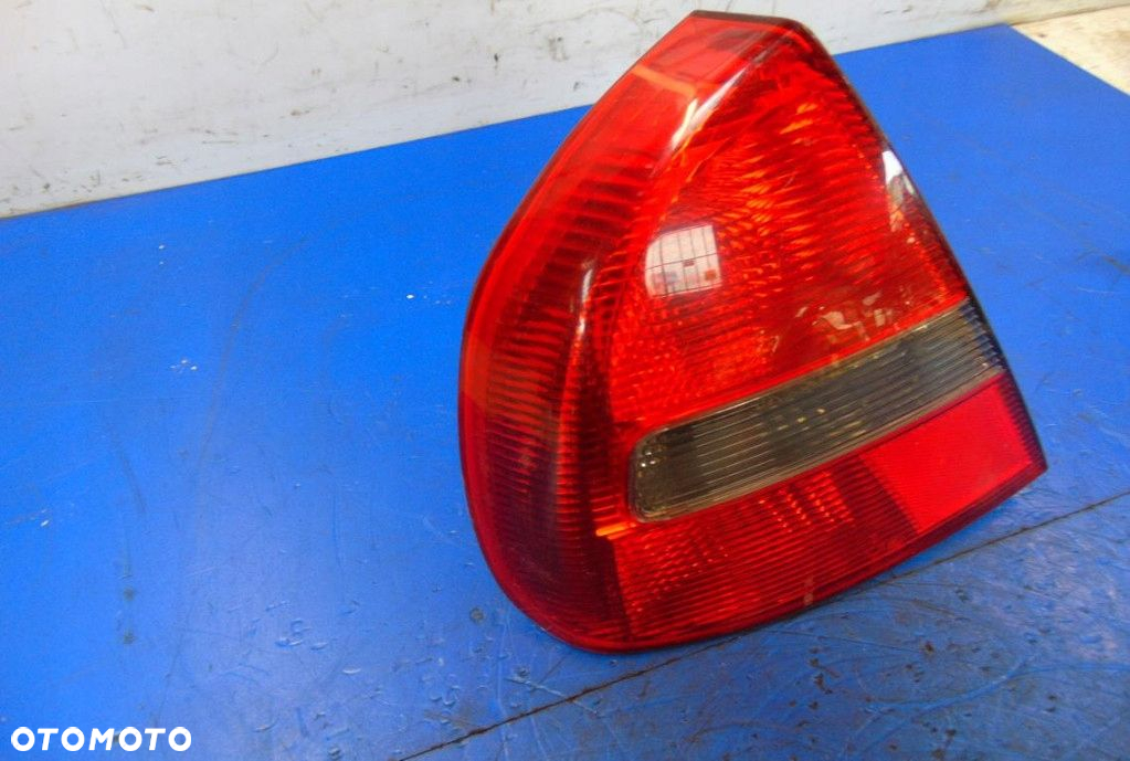 MITSUBISHI CARISMA 1.8 GDI LAMPA LEWA TYL - 2