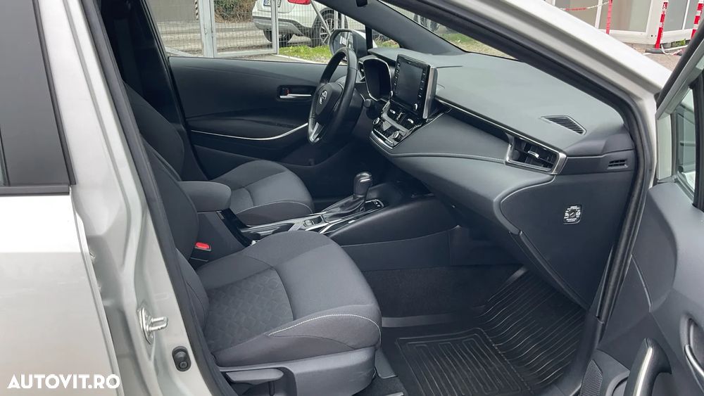 Toyota Corolla 1.8 HSD Dynamic - 13