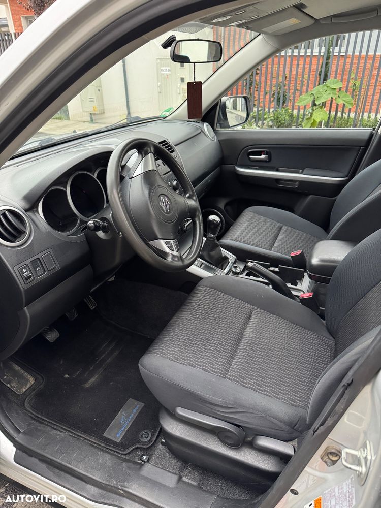 Suzuki Grand Vitara 1.9 DDiS Comfort + DPF - 8