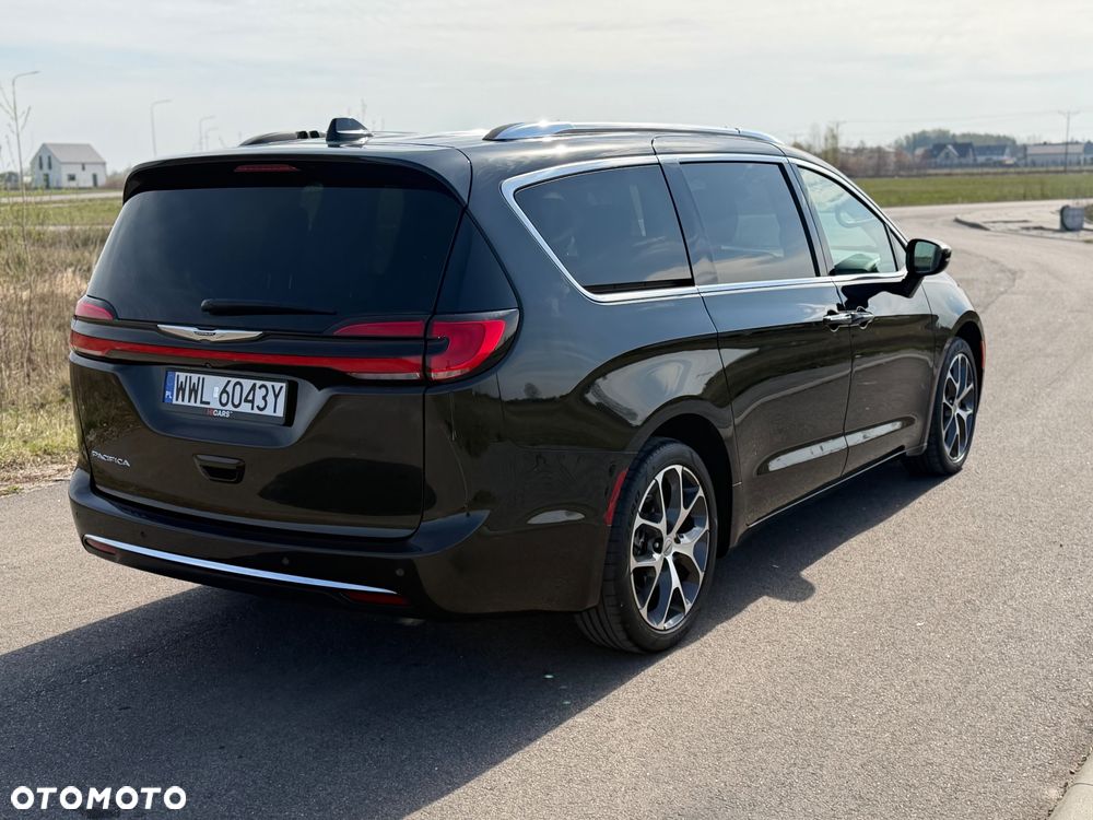 Chrysler Pacifica - 5