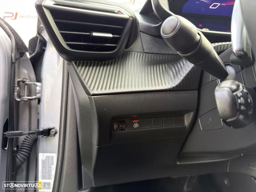 Peugeot 2008 1.5 BlueHDi Allure EAT8 - 13