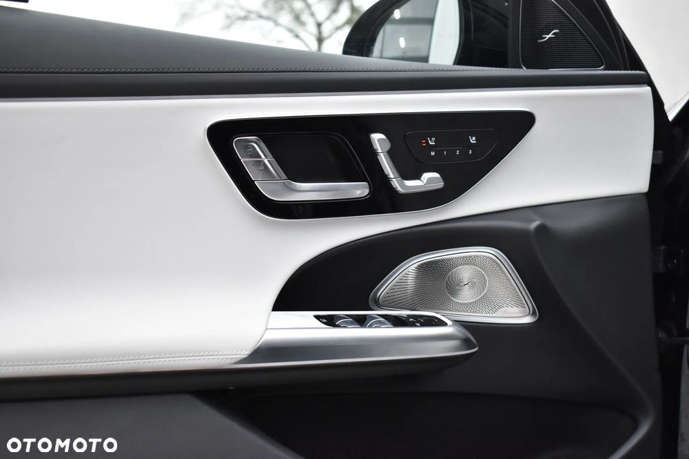 Mercedes-Benz Klasa E - 14