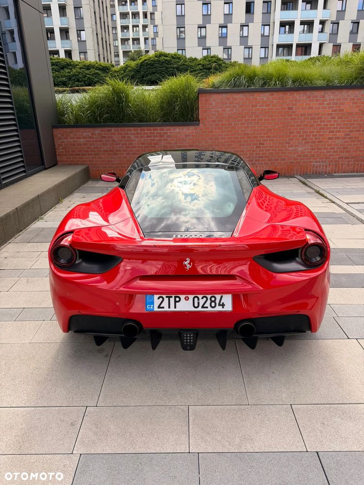 Ferrari 488 - 23