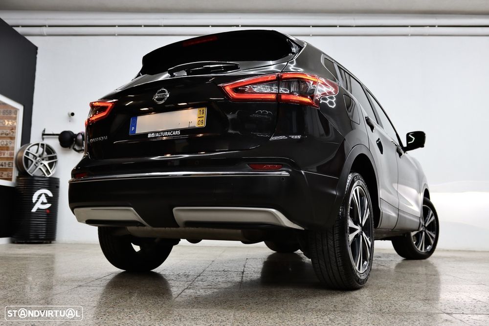 Nissan Qashqai 1.3 DIG-T N-Connecta J18 Led - 24