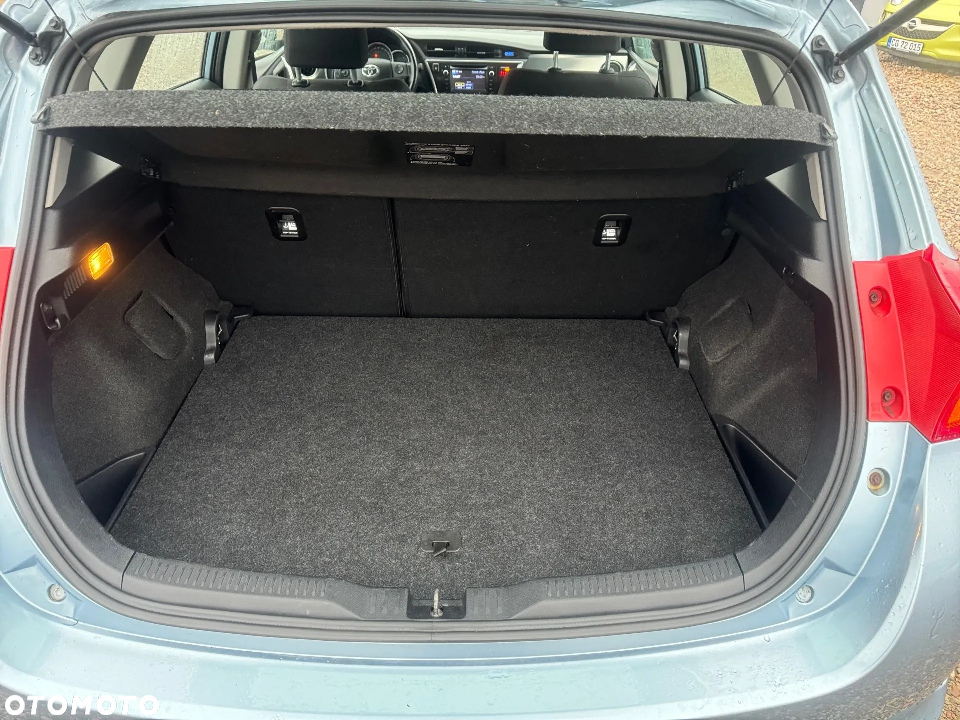 Toyota Auris 2.0 D-4D Comfort - 13