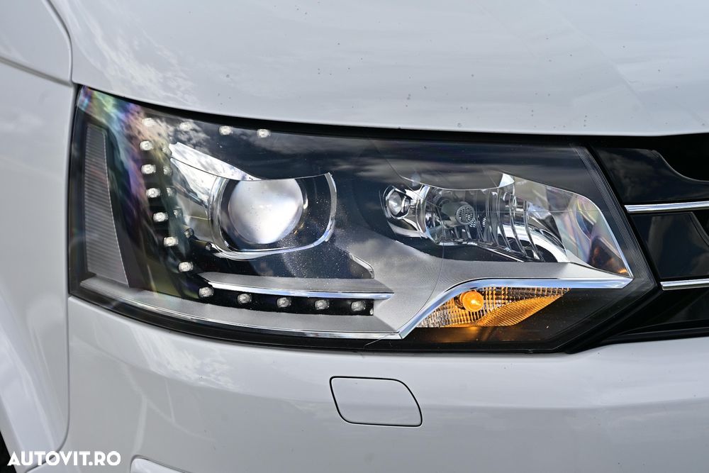 Volkswagen Multivan - 24