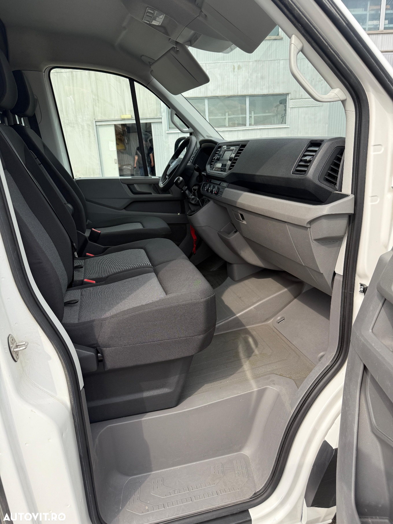 Volkswagen CRAFTER 35 Furgon  L3H3 - 15
