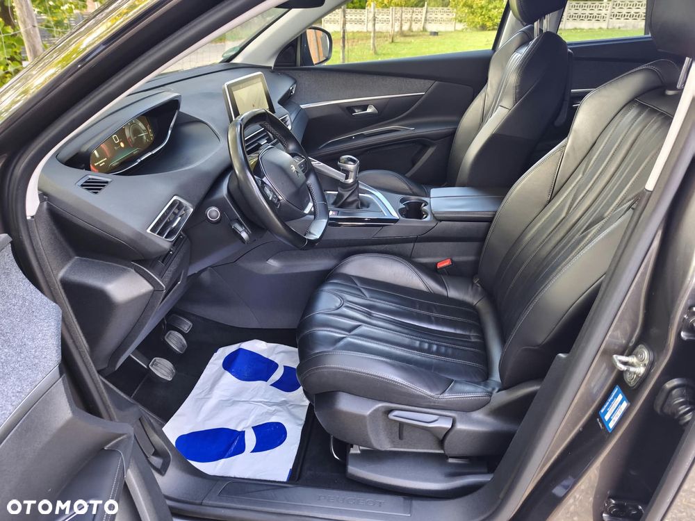 Peugeot 5008 - 21