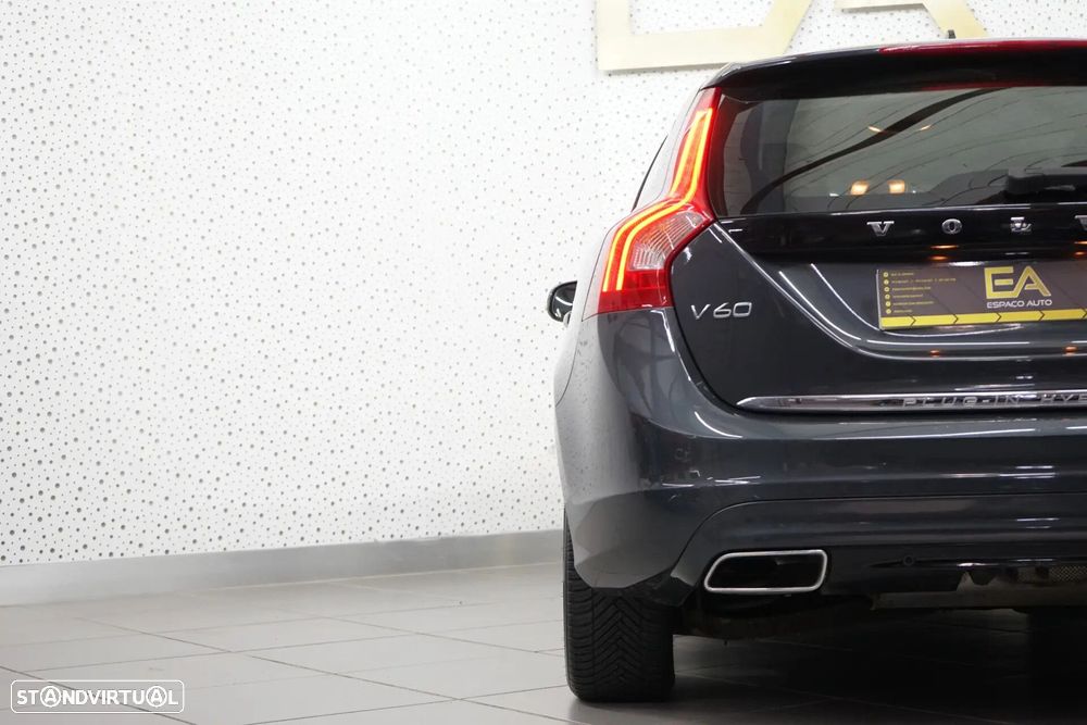 Volvo V60 2.4 D6 Momentum AWD Phev - 7