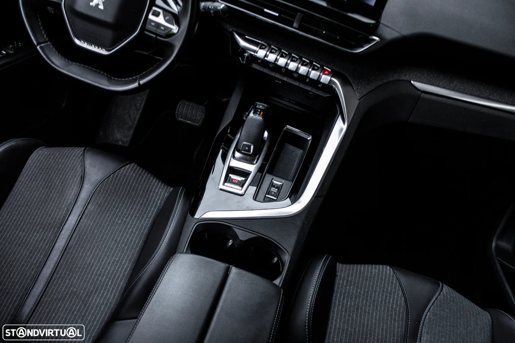 Peugeot 5008 1.5 BlueHDi Allure EAT8 - 39