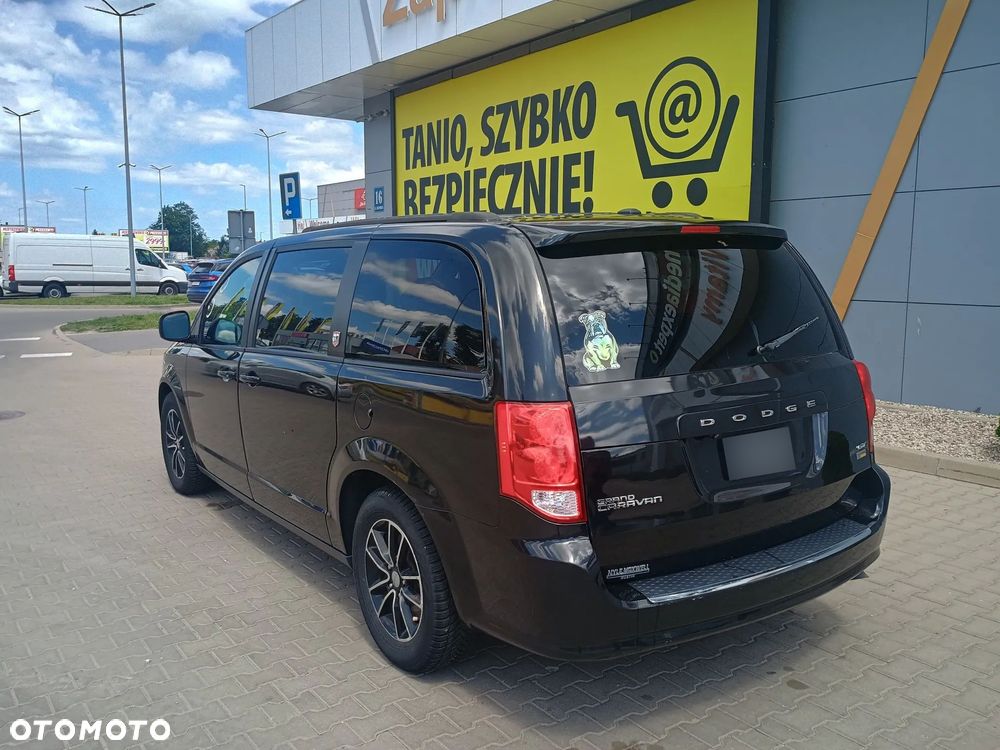 Dodge Grand Caravan - 5