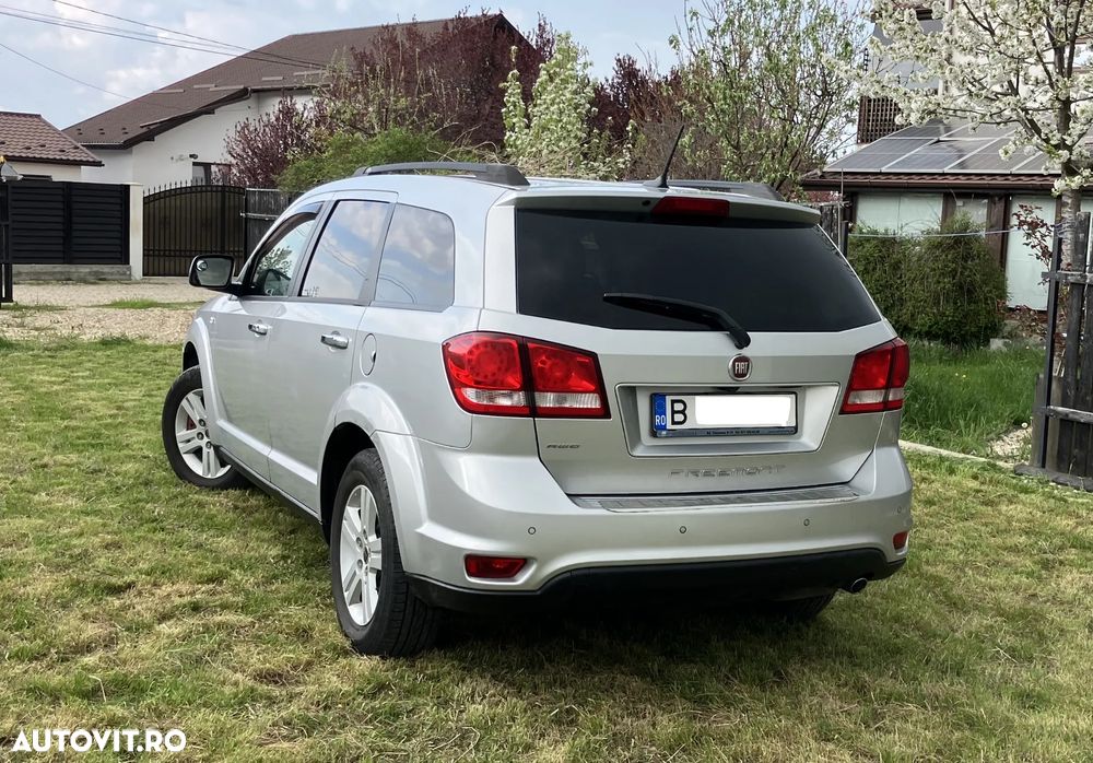 Fiat Freemont 2.0 Mjet AT AWD - 3