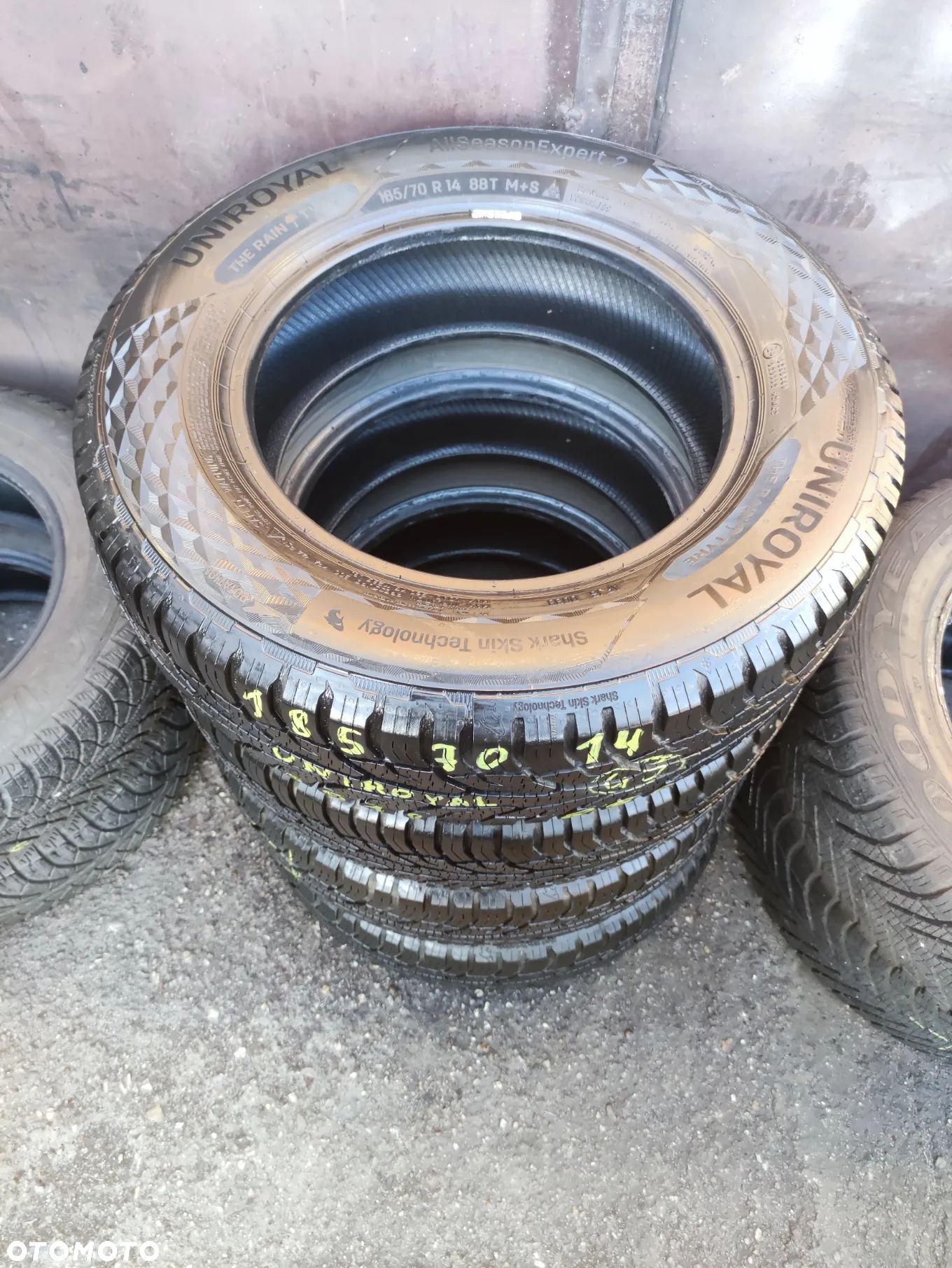 185/70R14 88T Opony Całoroczne Wielosezonowe Uniroyal Allseasonexpert 2  5,5mm Legnica ALU-RAD 185/70 - 6