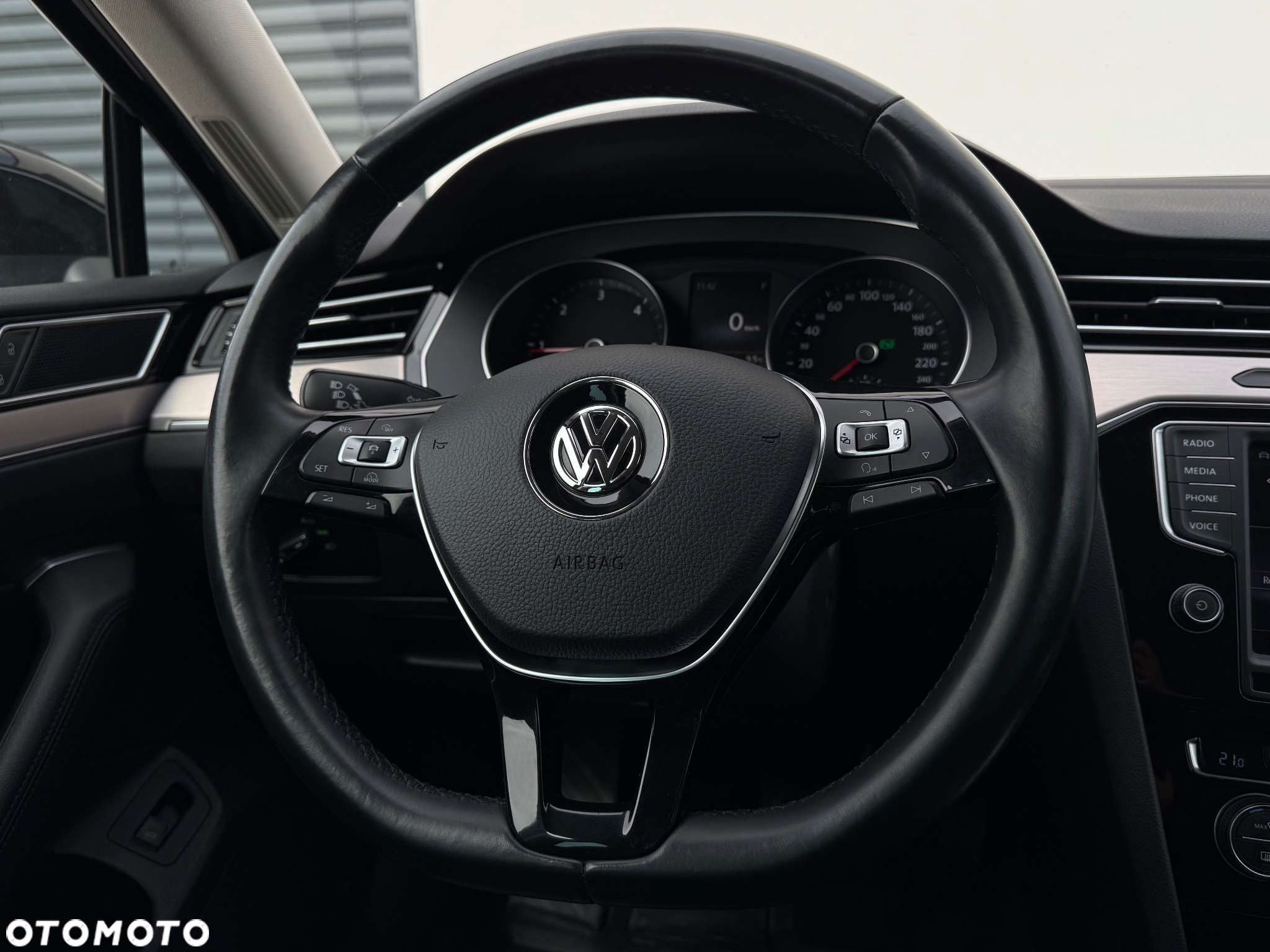 Volkswagen Passat Variant 2.0 TDI SCR 4Motion DSG (BMT) Highline - 10