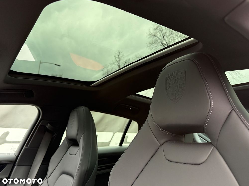 Porsche Panamera 4 E-Hybrid Executive - 16