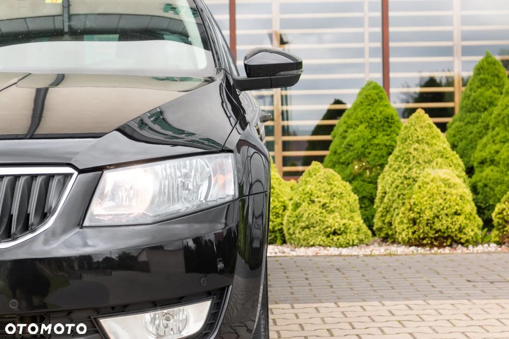 Skoda Octavia 2.0 TDI 4x4 Style DSG - 4