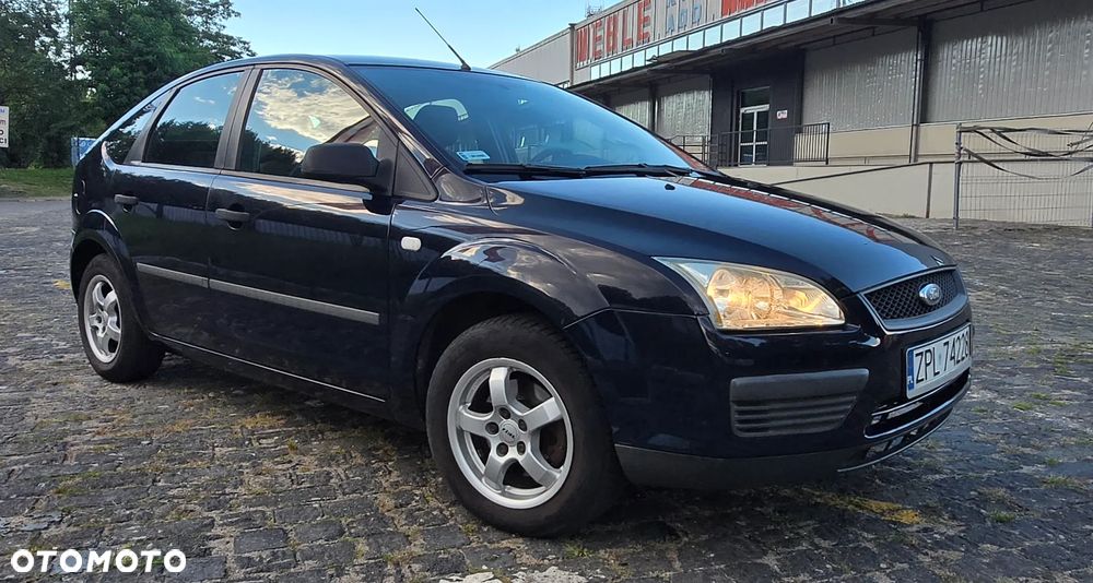 Ford Focus 1.4 Ambiente - 9