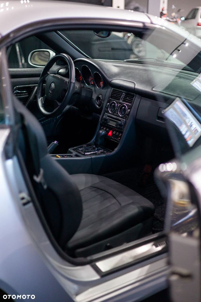 Mercedes-Benz SLK - 12