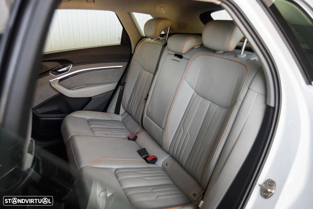 Audi e-tron 55 quattro - 40