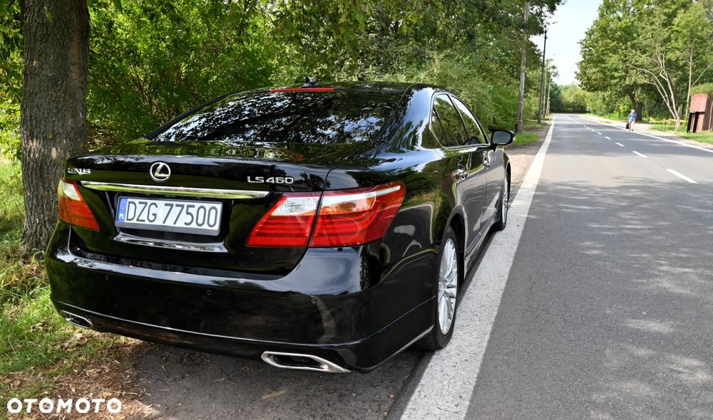 Lexus LS - 22