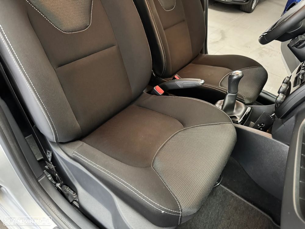 Renault Clio Energy dCi 90 Start & Stop Experience - 17