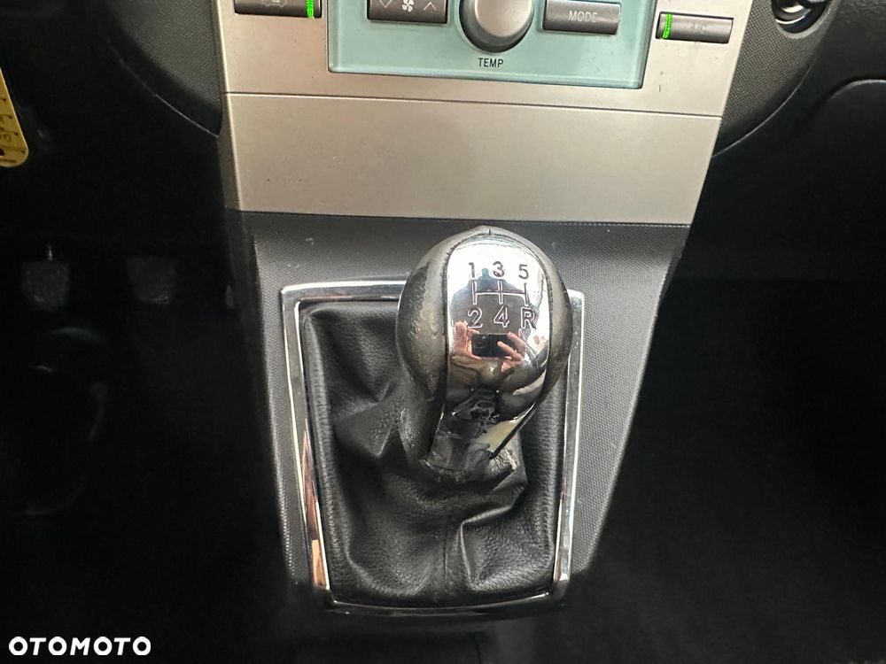 Toyota Corolla Verso 1.8 Sol 7os - 11