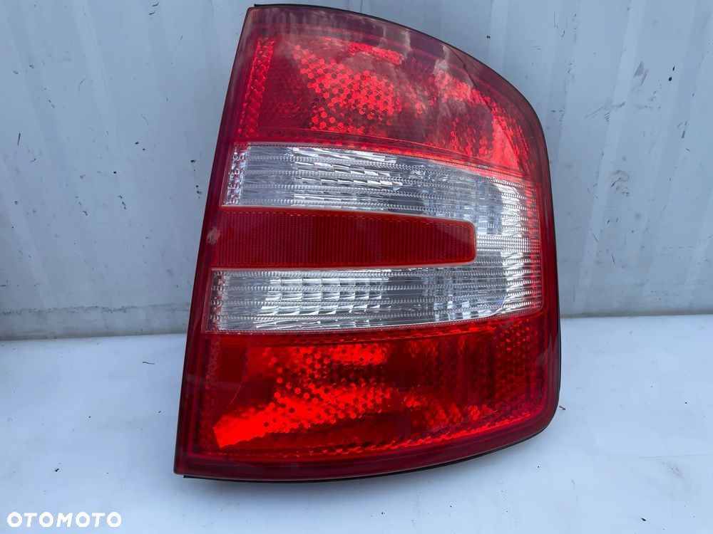 LAMPA PRAWY TYŁ SKODA FABIA I KOMBI LIFT 6Y9945112B - 1