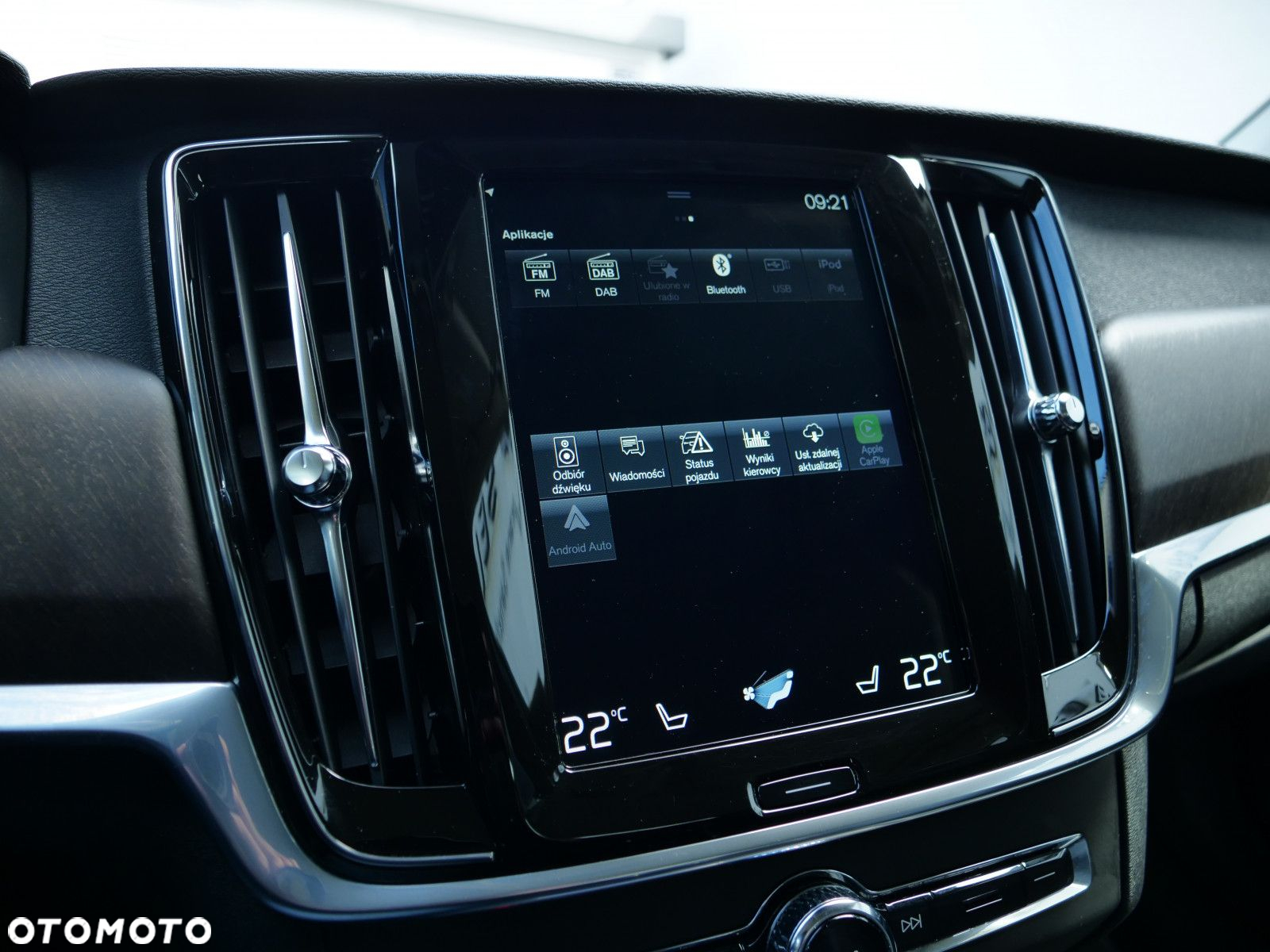 Volvo V90 Cross Country - 25