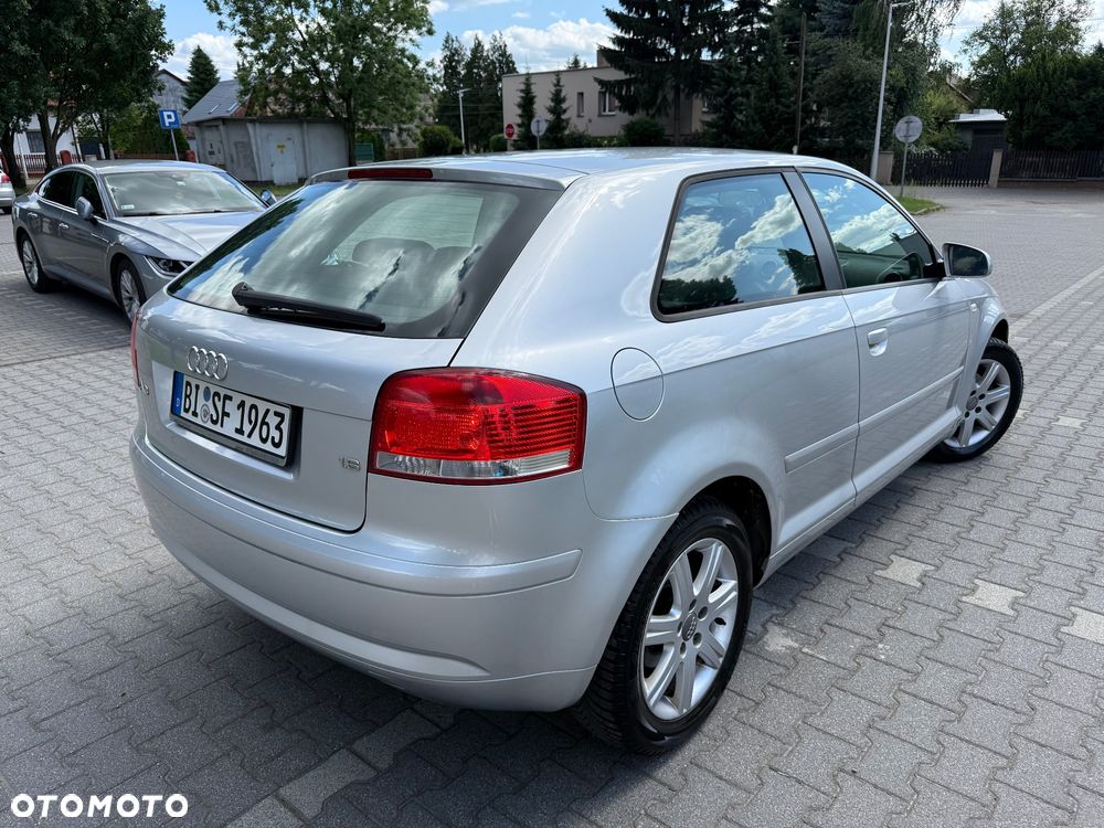 Audi A3 3-drzwiowe 1.6 Attraction - 18