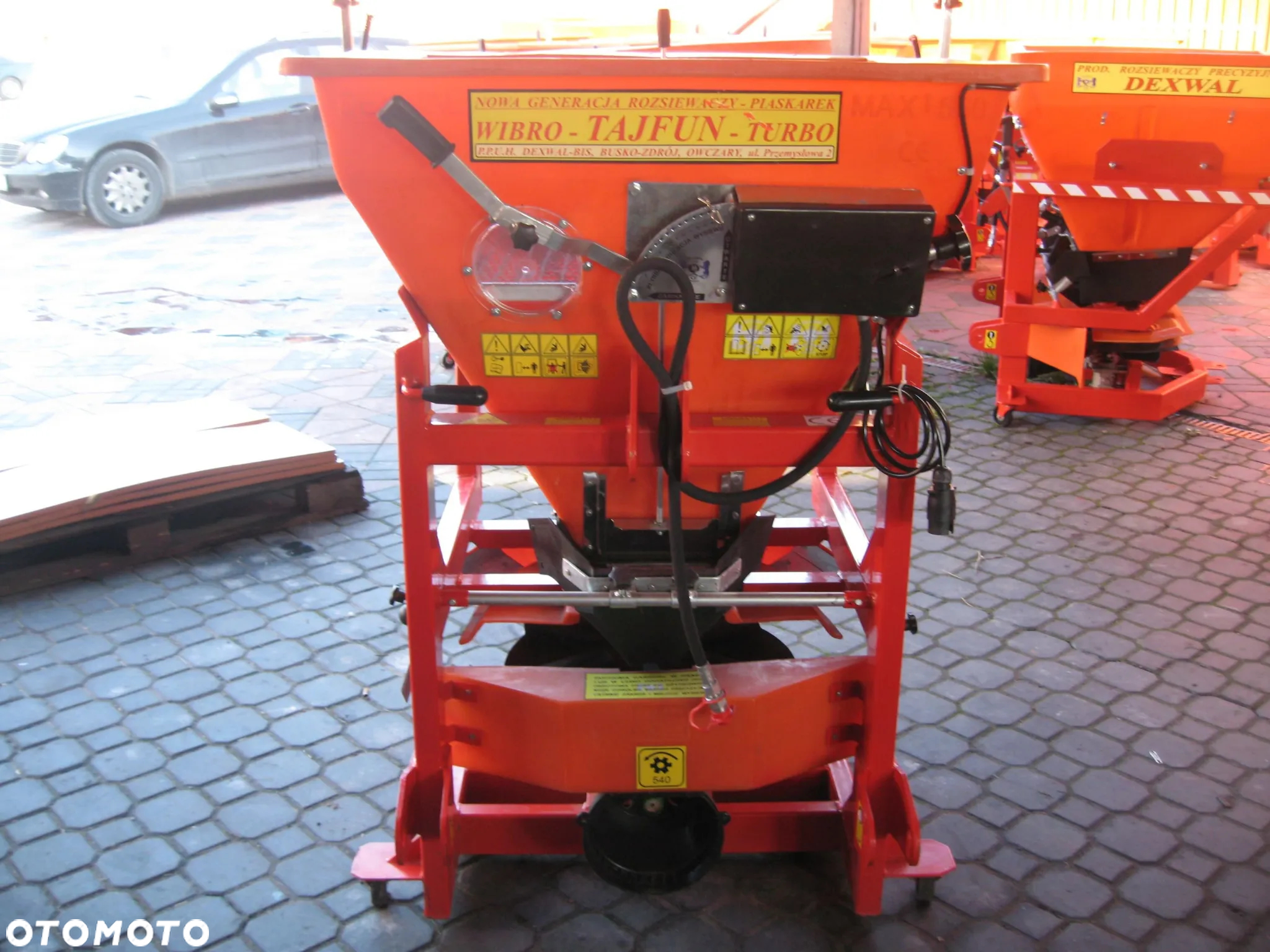 Solarka Piaskarka Posypywarka Dexwal PK 550 380 L 600 KG Transport - 8