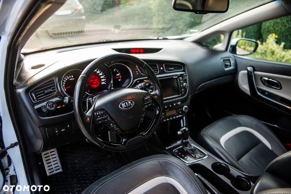 Kia Ceed 1.6 GDI DCT Platinum Edition - 18