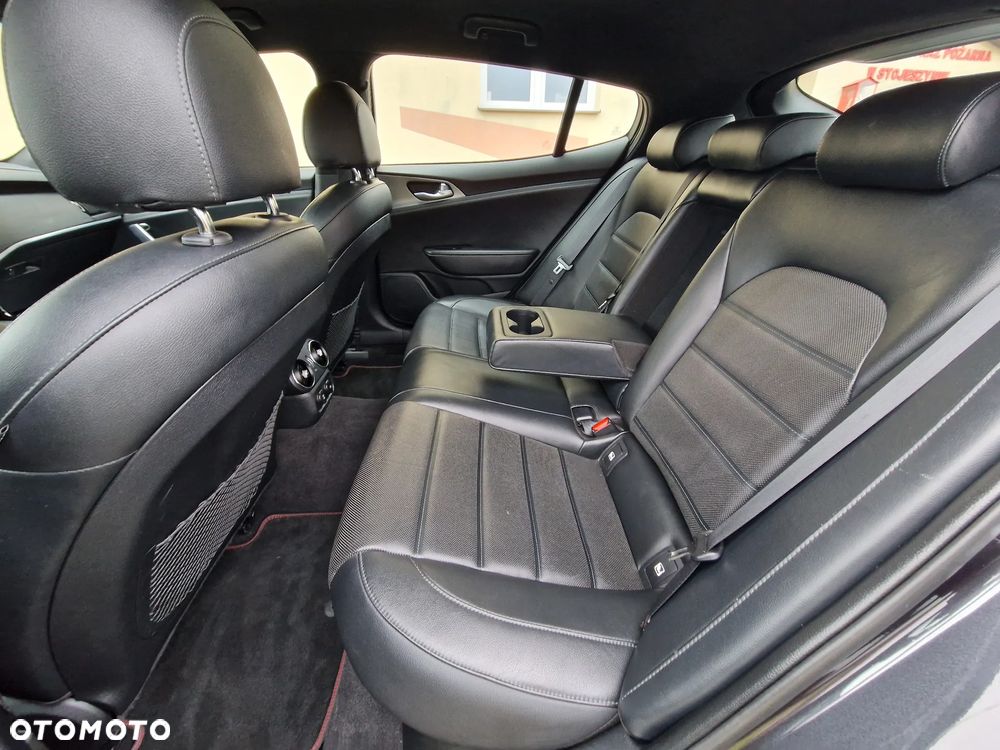 Kia Stinger 2.2 CRDI GT Line - 16