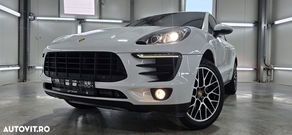 Porsche Macan - 1