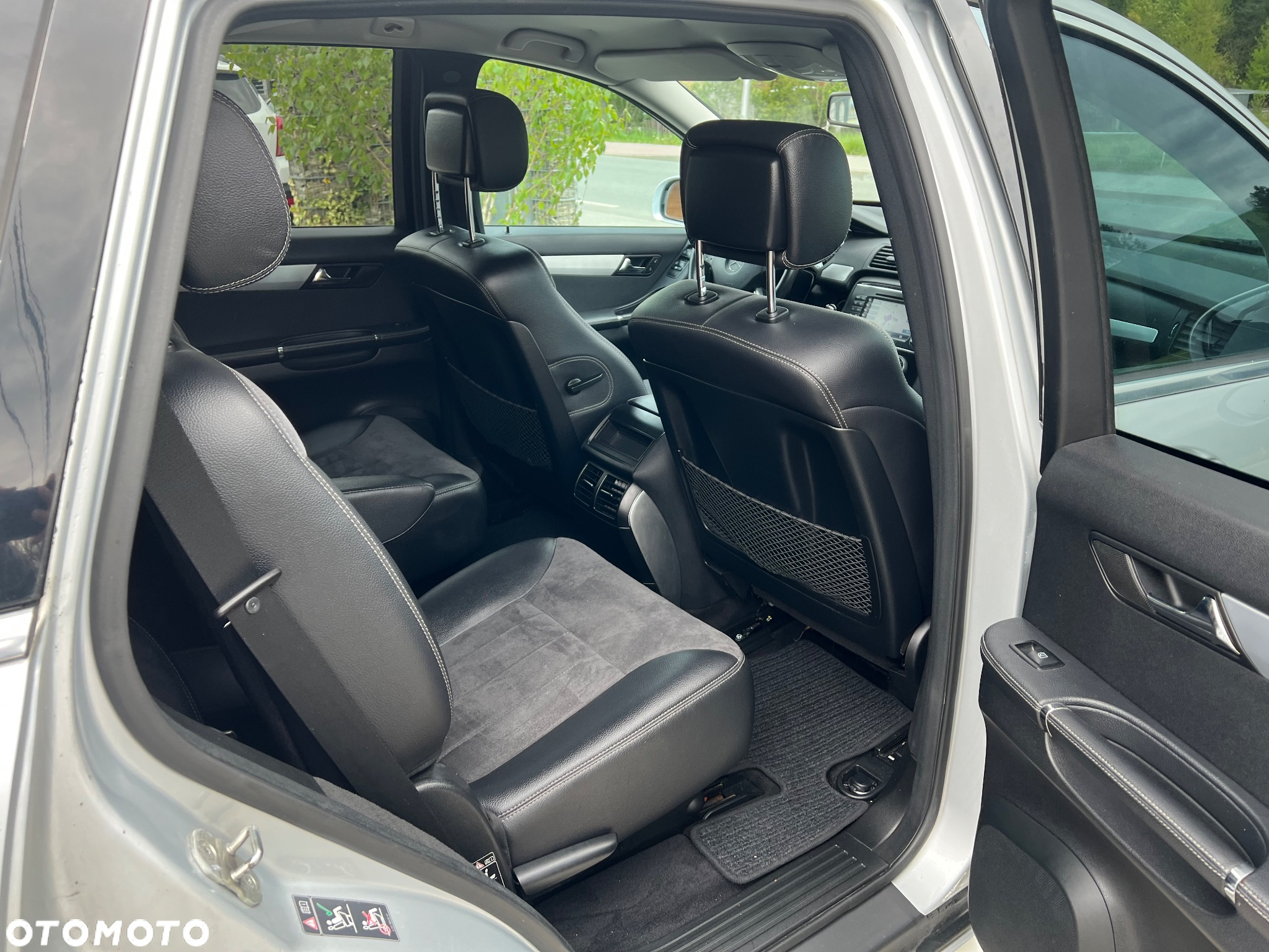 Mercedes-Benz Klasa R 320 CDI 4Matic 7G-TRONIC - 26