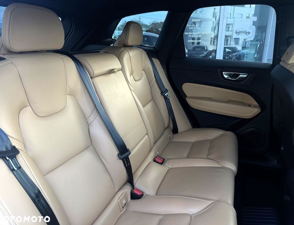 Volvo XC 60 - 25