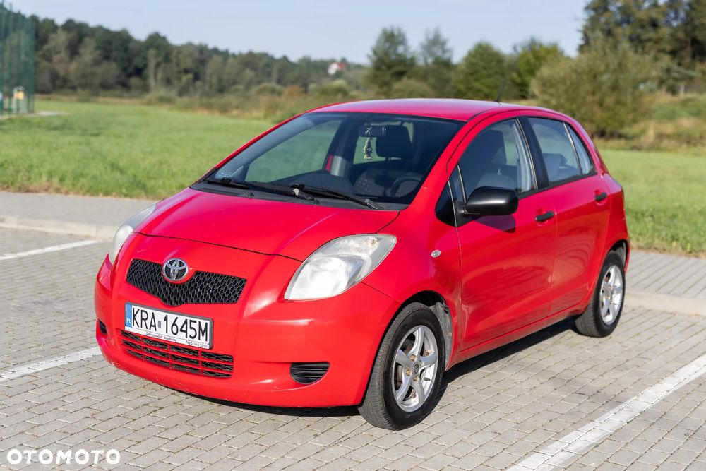 Toyota Yaris 1.0 Luna A/C - 2