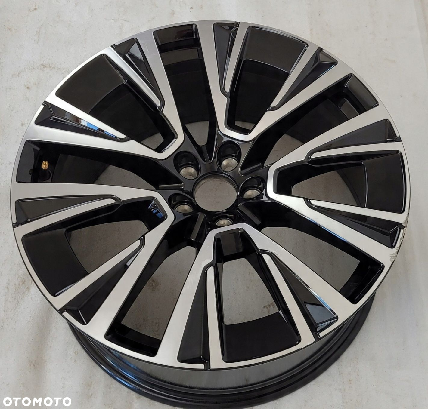 FELGA VOLVO XC90 II 9x20 20 ET38,5 5x108 63,4 32358565 - 6