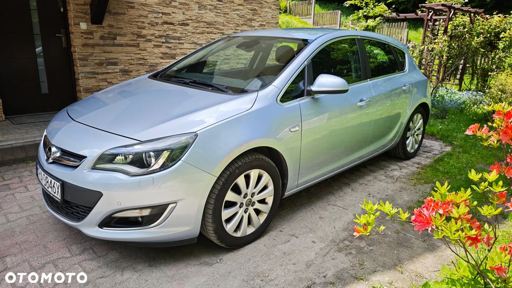 Opel Astra 1.6 CDTI Cosmo - 2
