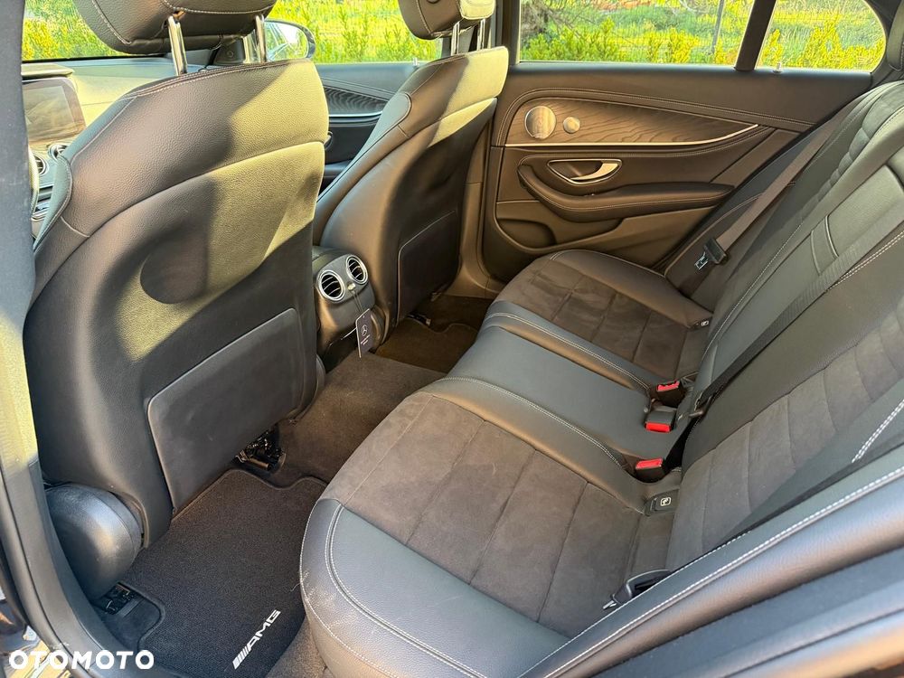 Mercedes-Benz Klasa E 220 d 4-Matic 9G-TRONIC - 10
