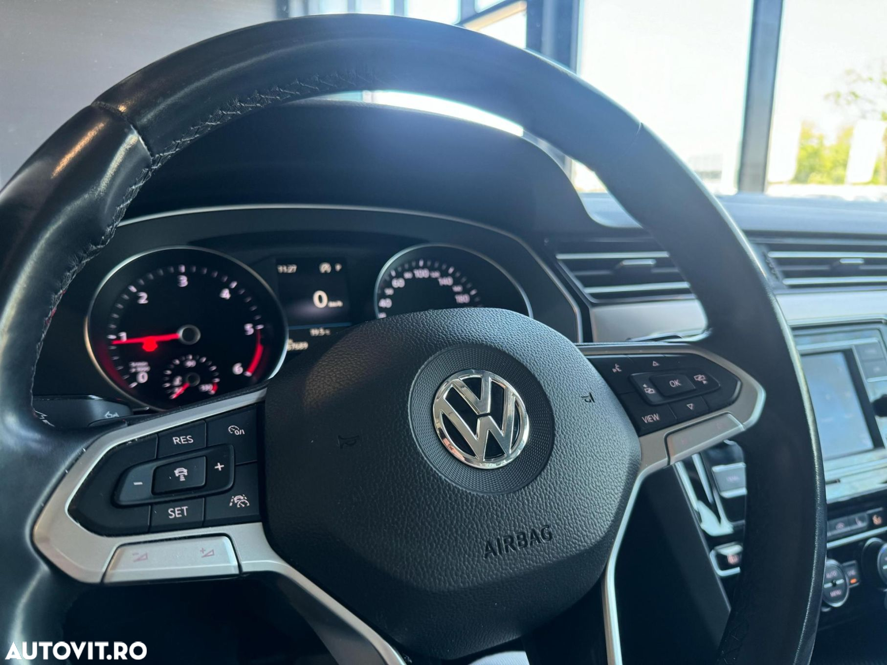 Volkswagen Passat 2.0 TDI DSG Highline - 19