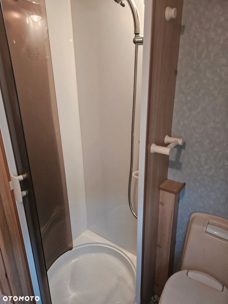 Hobby STERLING. WŁĄCZ FILMIK !!! 4 os. 2 SYPIALNIE. ŁÓŻKO PIĘTROWE. DUŻA ŁAZIENKA. NOWY SOLAR - 30