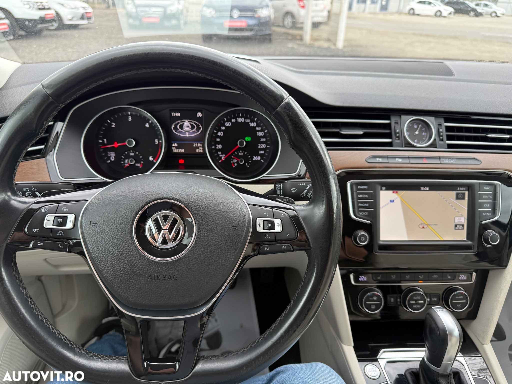 Volkswagen Passat Variant 2.0 TDI SCR DSG Highline - 18