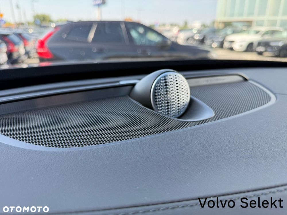 Volvo XC 90 - 30