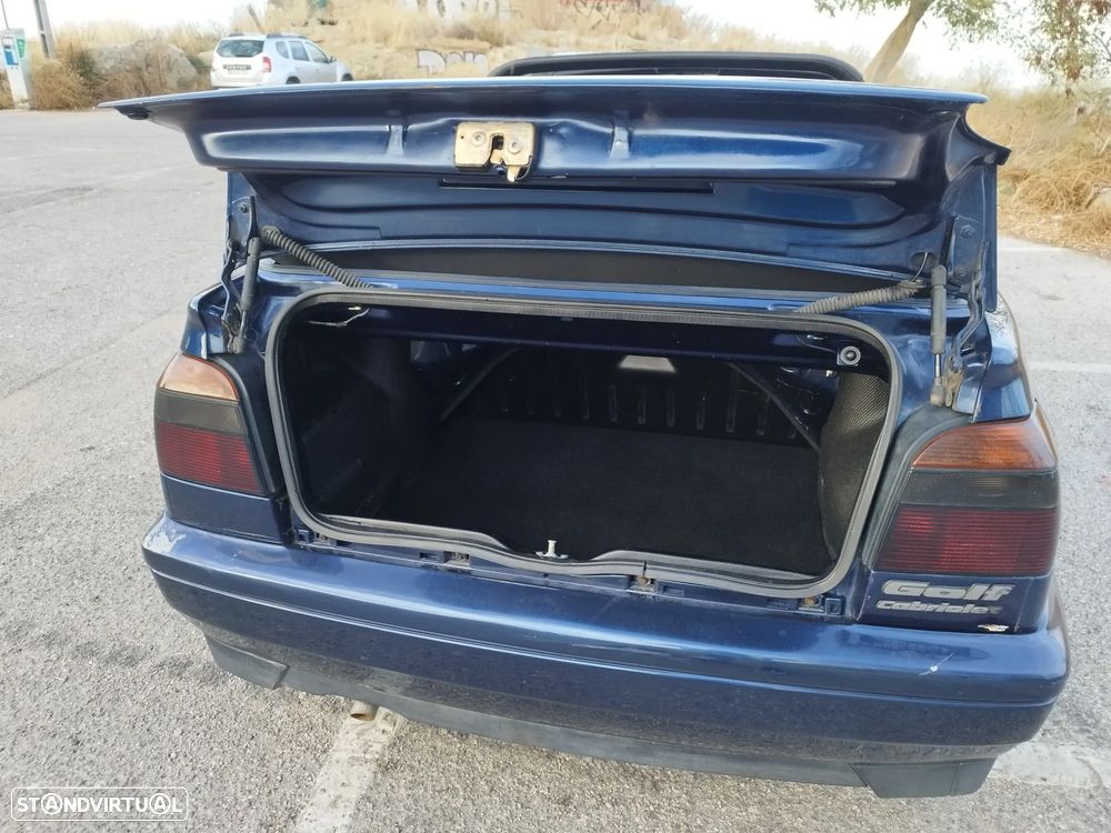 VW Golf Cabriolet - 14