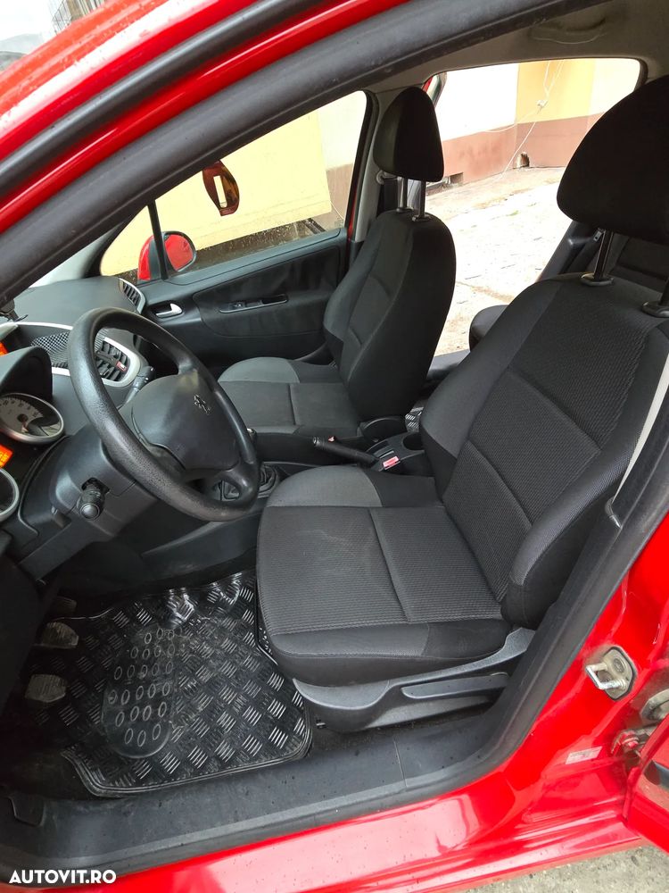 Peugeot 207 1.4 HDI Trendy - 16