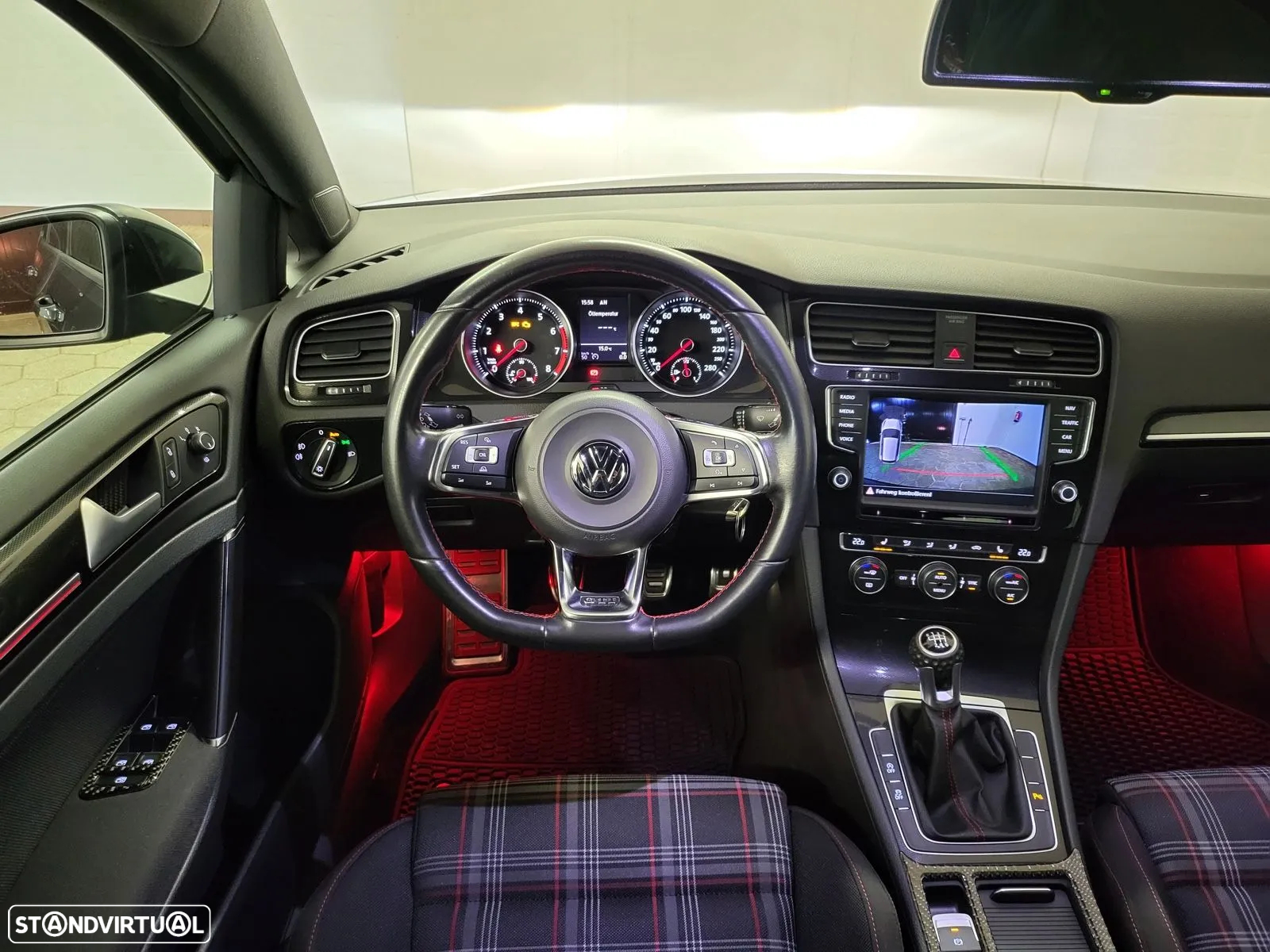 VW Golf 2.0 TSi GTi Performance - 14